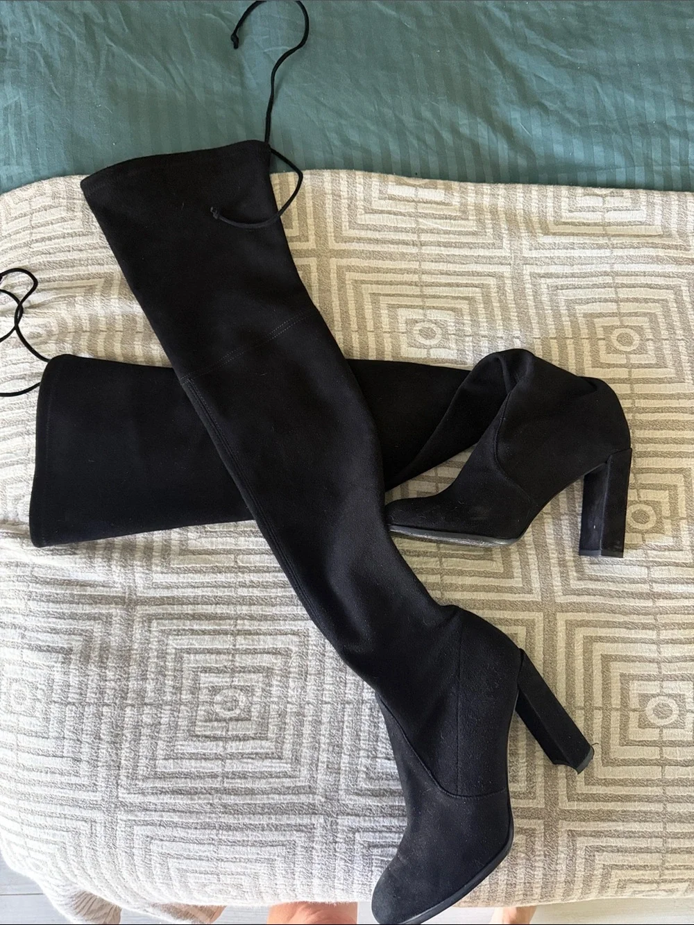 Stuart Weitzman stylish black